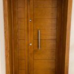 Porte sur mesure en bois frêne