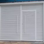 Une porte blindée métallique
